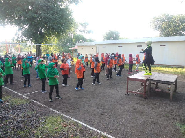 Senam Germas Ajak Pola Hidup Sehat Senam Germas Ajak Pola Hidup Sehat