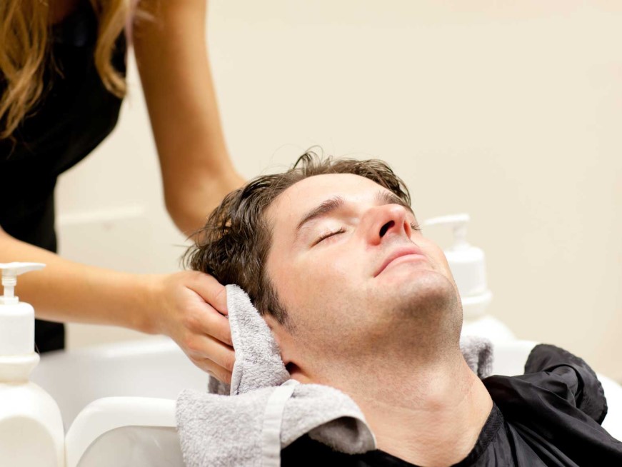 6 Best Tips Perawatan Rambut Pria Agar Tetap Sehat dan ...