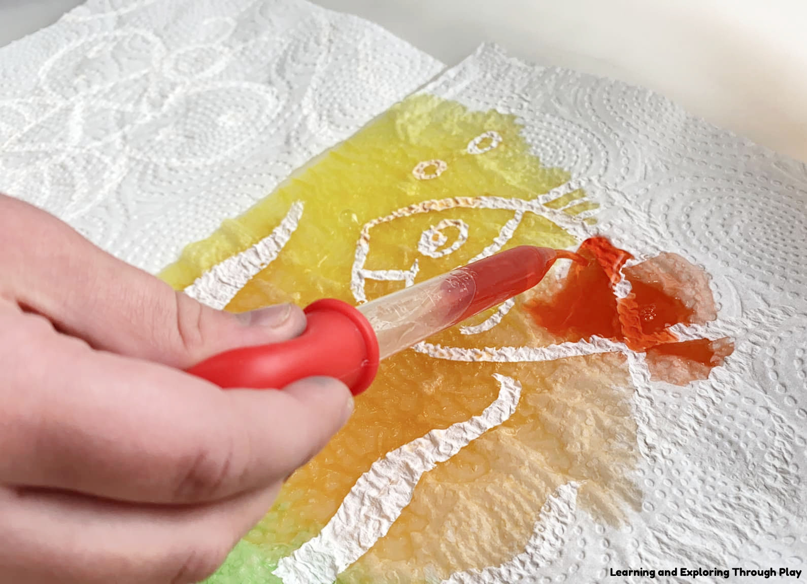 Paper Towel Art - Is it magic or science?! - Messy Little Monster