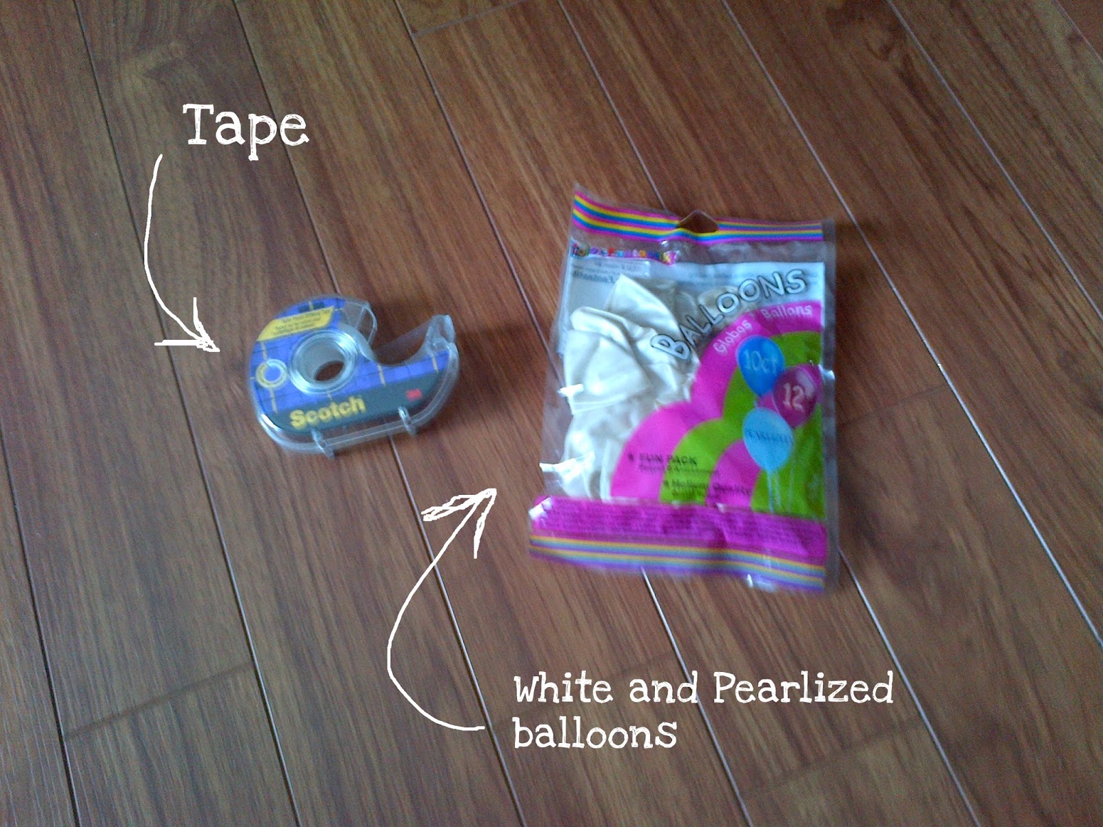 Creating This Look Is Fairly Easy But There Are Some Small Tips To Help You Make It Perfect First Blow Up The Balloons In Roughly Three Different Sizes Creating This Look Is Fairly Easy But There Are Some Small Tips To Help You Make It Perfect First Blow Up The Balloons In Roughly Three Different Sizes