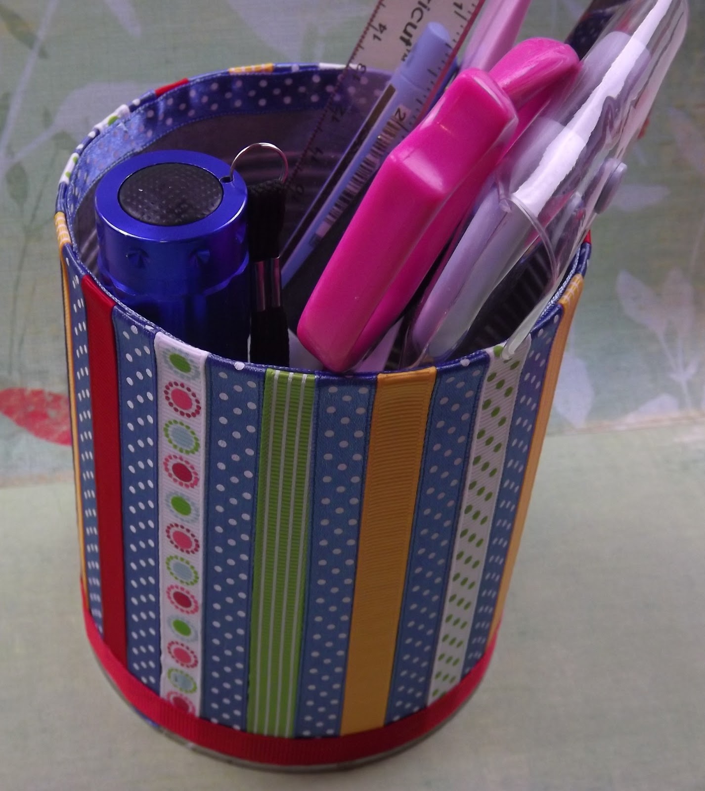 Flo's-a-Scrapin: recycle containers with ribbon