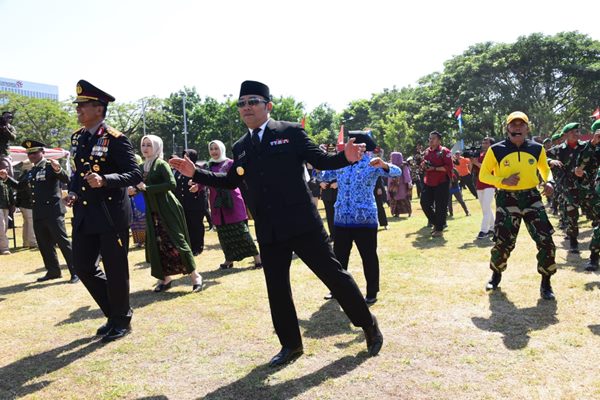 Ridwan Kamil Juara 2 Urusan Pengangguran Tertinggi, Anies Ranking 7 Ridwan Kamil Juara 2 Urusan Pengangguran Tertinggi, Anies Ranking 7