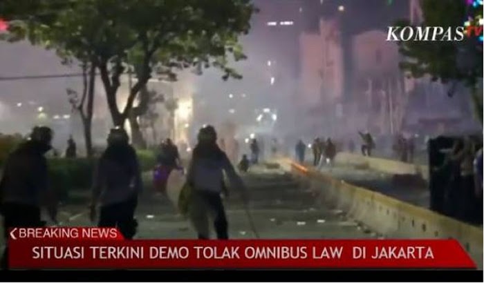 Seorang Jurnalis Peliput Demo Tolak UU Cipta Kerja di Kawasan Gambir Hilang Kontak