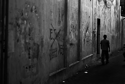 Street photography "Walk alone" by Samsul Photography