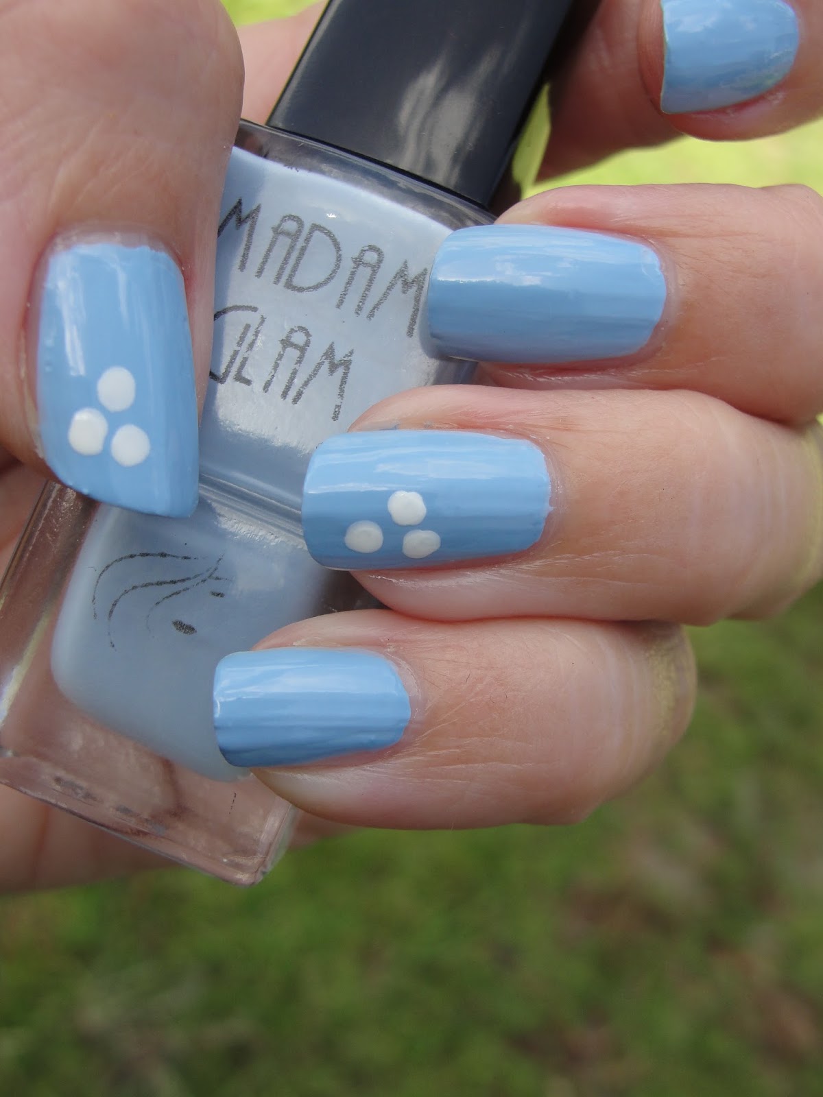 SKY BLUE NAILS WITH WHITE POLKA DOTS