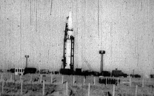 Межконтинентальная баллистическая ракета Р-16 (8К64) на стартовой позиции 24 октября 1960 года