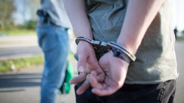 17χρονος συνελήφθη στο Ναύπλιο με σουγιά