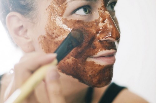 [Image: cach-tri-mun-trung-ca-hieu-qua-voi-bot-que.jpg]