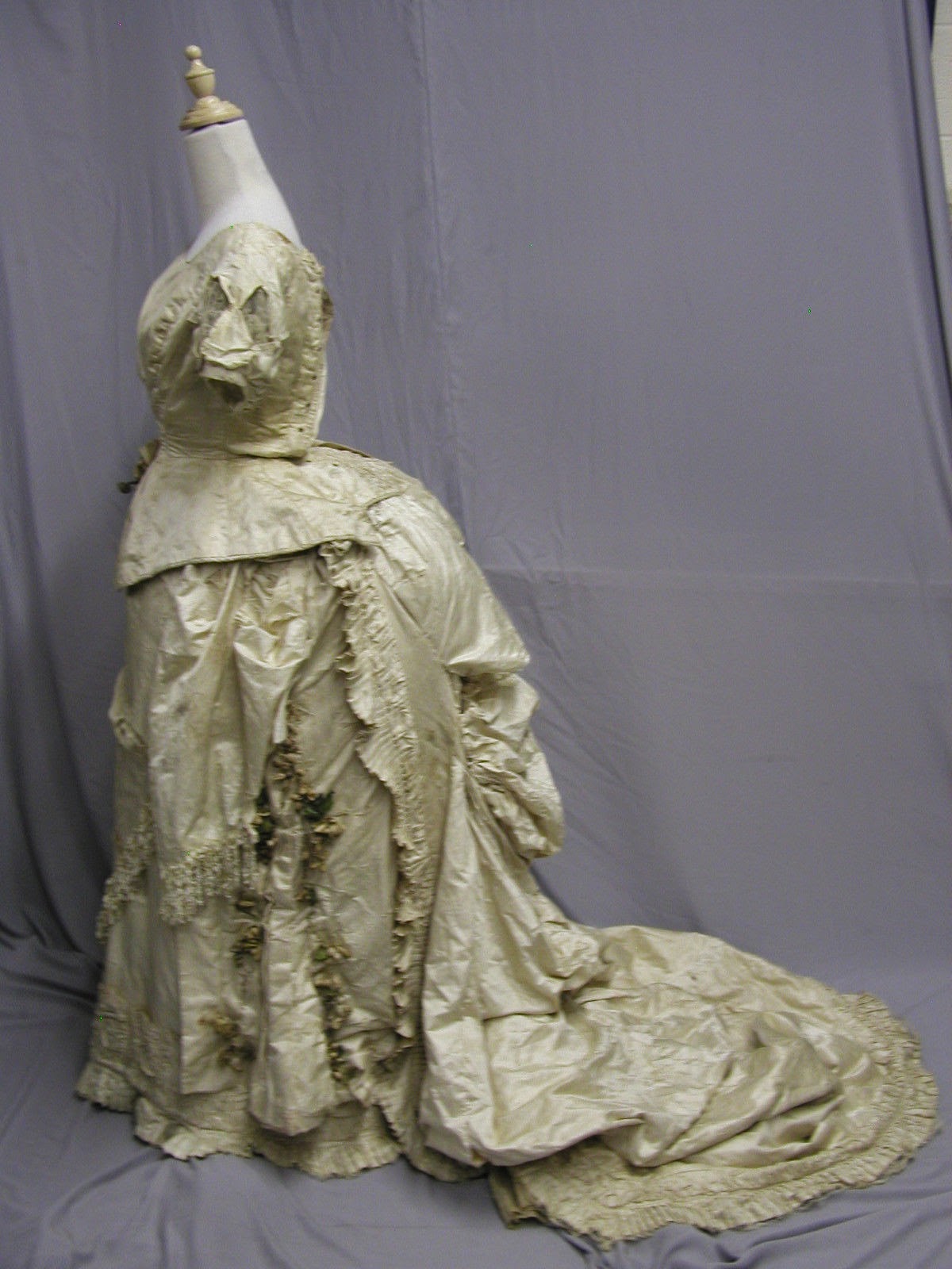 All The Pretty Dresses: Mid 1870's Wedding Gown