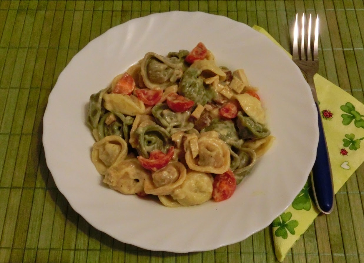 Bhakti Yoginis Blog: Tortellini in Tomaten-Sahne-Senf-Soße