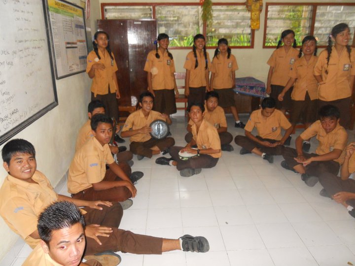 Arti Dan Contoh Cecimpedan Belajar Bahasa, Aksara dan