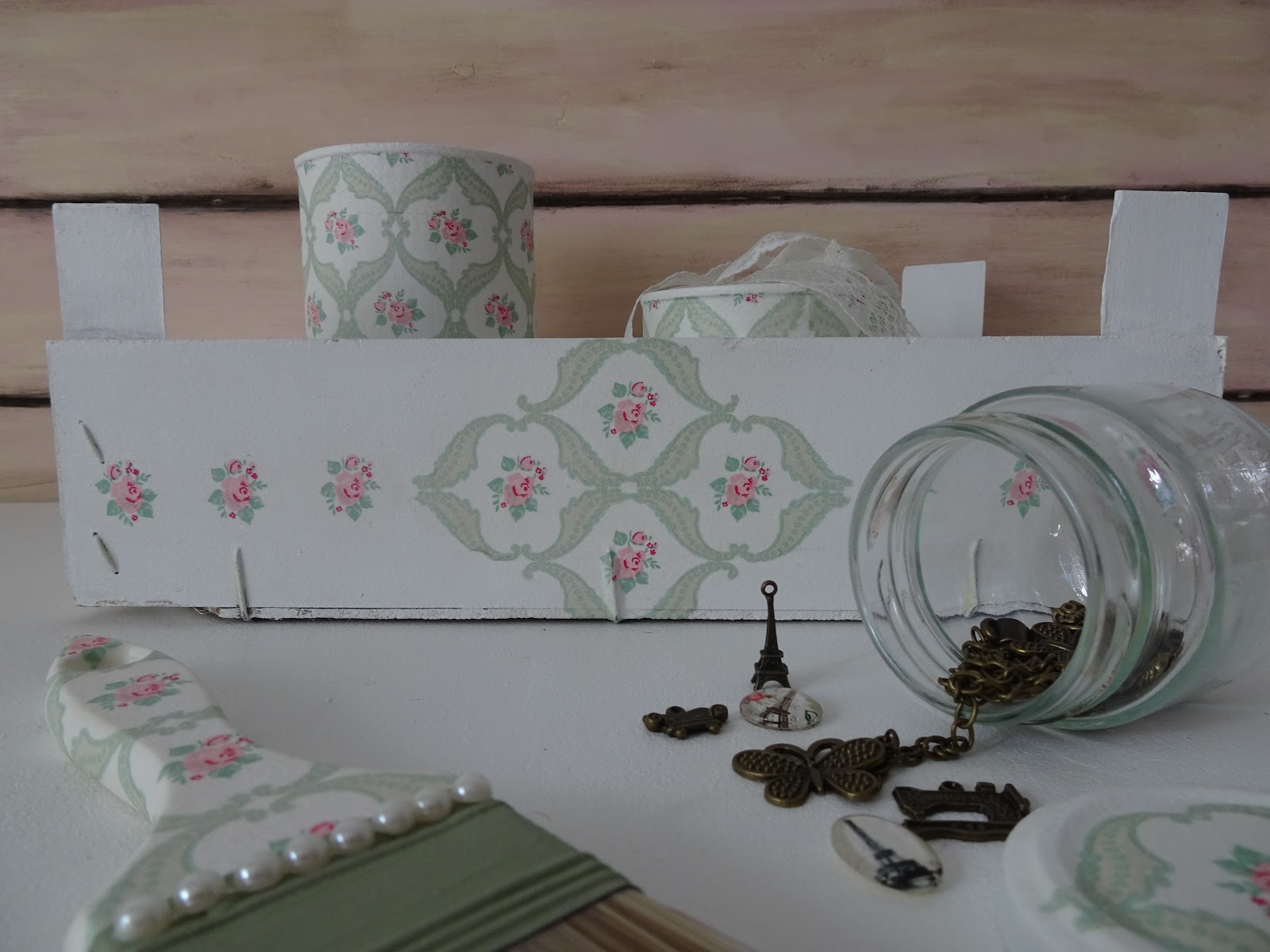 Reciclado, decoupage y listo! Entre anhelos y caprichos