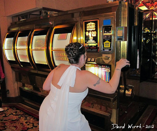 free spin of the big wheel, slot machine, las vegas hotel, golden nugget