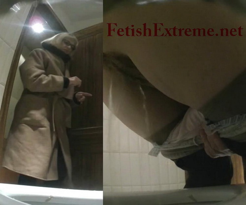 Sexy teen girls is peeing in a fast food restaurant (Fast Food Toilet 25)