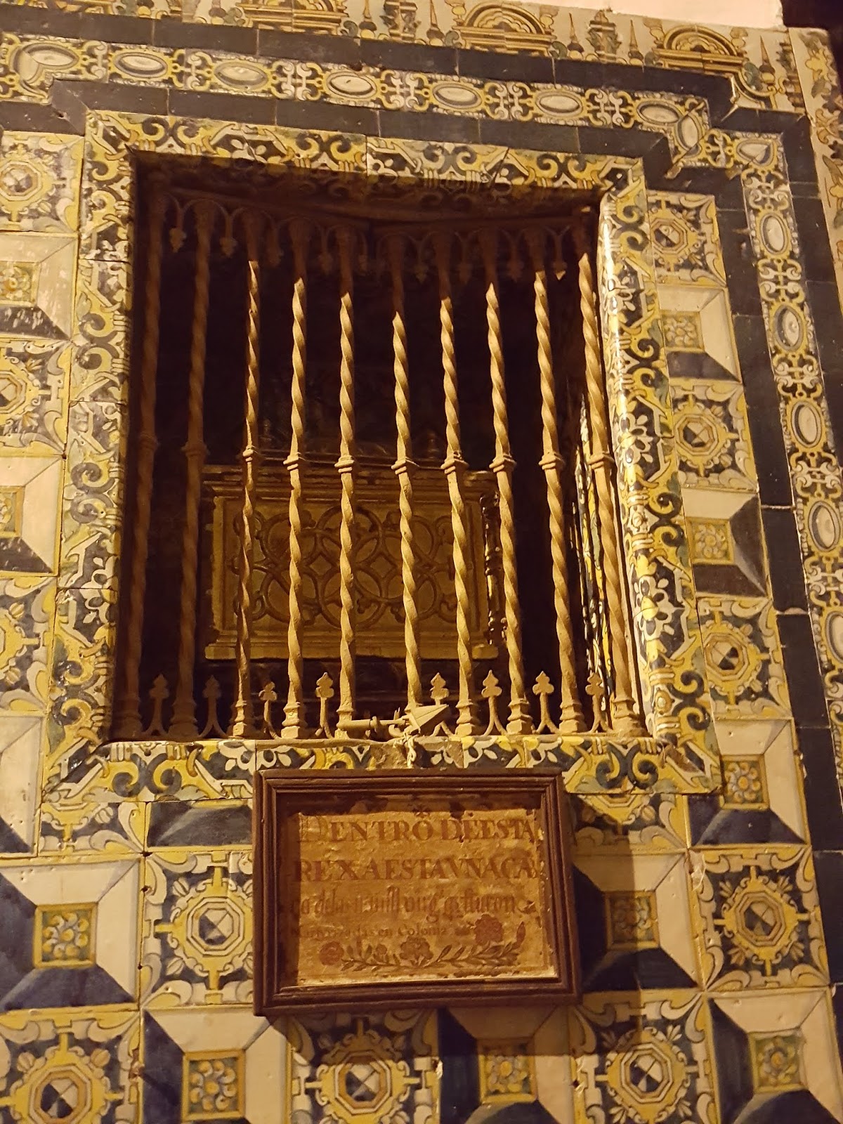 ExplicArte Sevilla La reliquia de las Once Mil Vírgenes en la iglesia