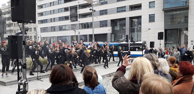 Teatr Komedii Valldal, Plac Kaszubski, Gdynia, występ, Centrum Aktywności Rodziny