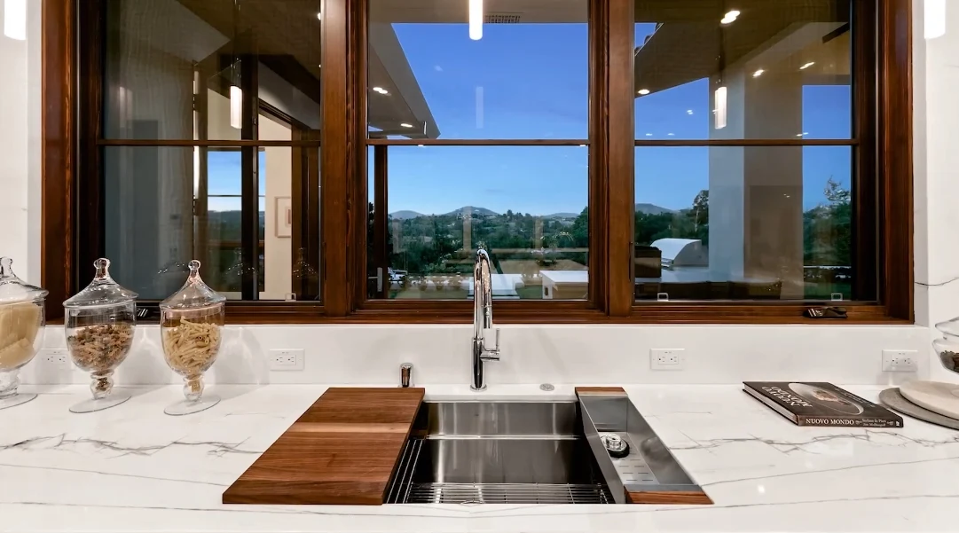 37 Interior Design Photos vs. 18080 Via De Fortuna, Rancho Santa Fe, CA Luxury Home Tour
