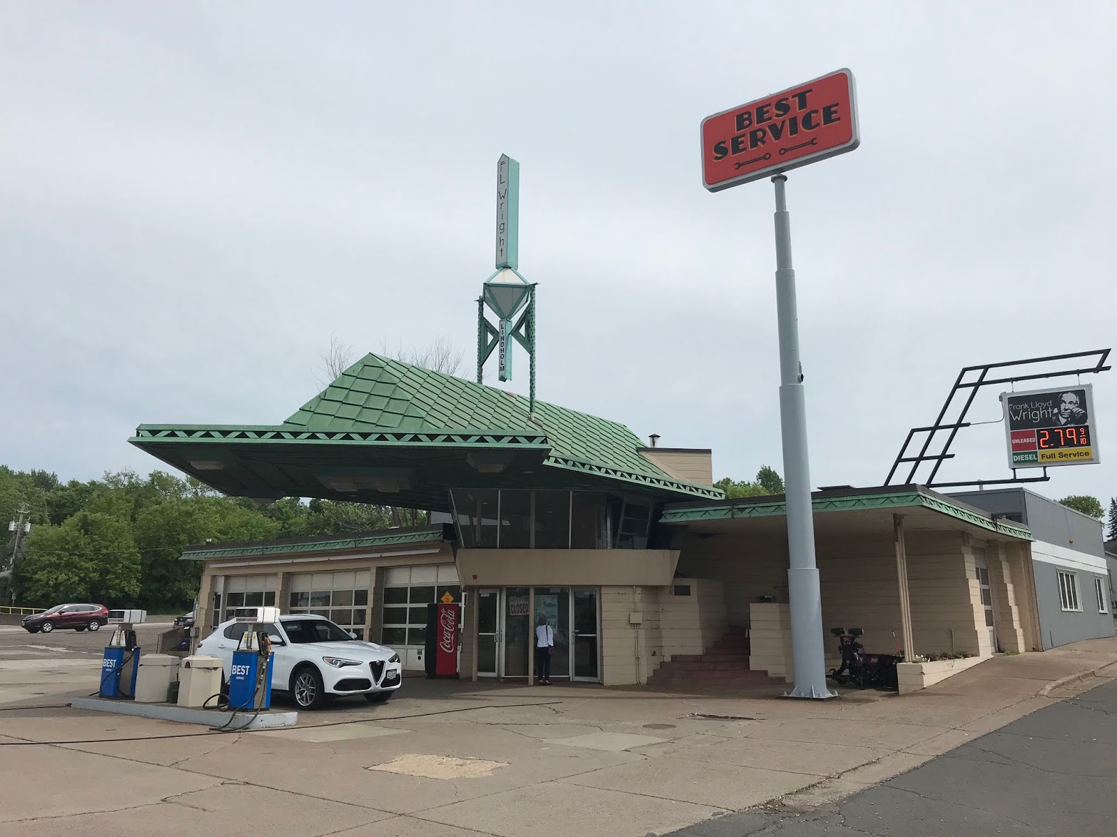 poeschl on cars Roadside Attraction The American Gas Station Part 2