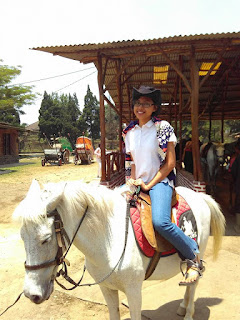 Berkuda di De Ranch Lembang Bandung