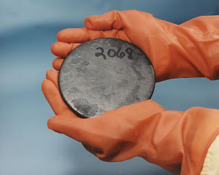 Yüksek zenginleştirilmiş uranyum (YZU) tableti