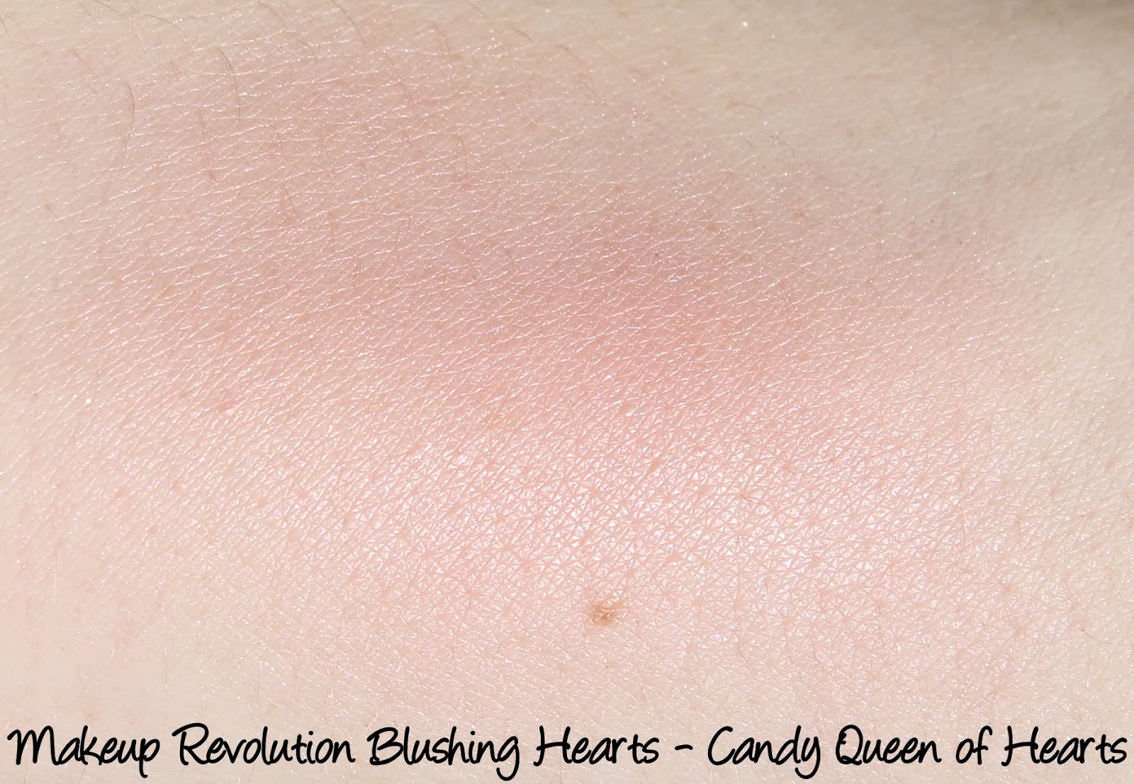 Makeup Revolution: I ♡ Makeup Blushing Hearts - Candy Queen of Hearts Triple Baked Blushers Swatches & Review