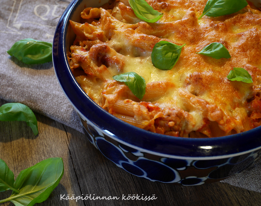 Kääpiölinnan köökissä Maukas jauhelihapastagratiini arkeen