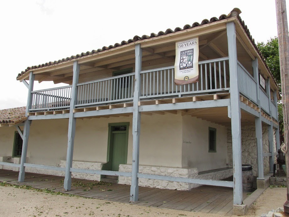 Visit Custom House Plaza / Monterey California Western Trips