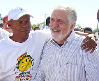 O VEREADOR PIQUENO COM O GOVERNADOR  JAQUES VAGNER