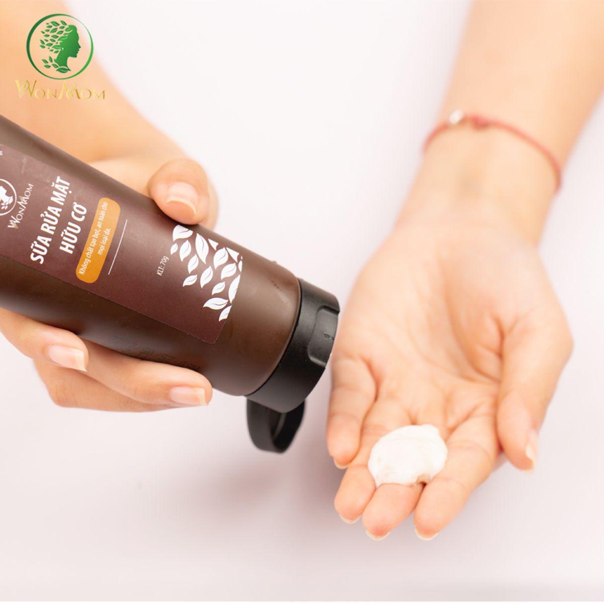 BỘ ĐÁNH BAY MỤN CỨNG ĐẦU CHUYÊN SÂU WONMOM (1 SỮA RỬA MẶT + 1 SERUM MỤN + 1 KEM CẤP ẨM)