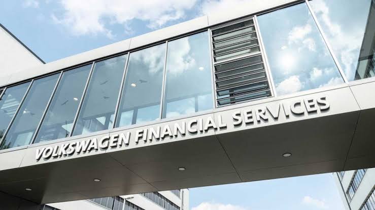  Volkswagen Financial Services presenta una solución de financiamiento digital impulsada por Scrive y Onfido