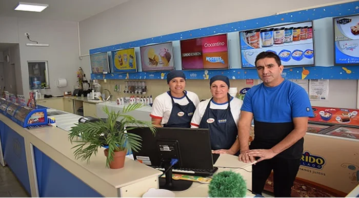 Imagen de empleados de una heladeria