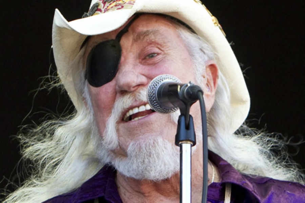 Blues Perişan Dr. Hook'un vokalisti Ray Sawyer hayata veda etti.