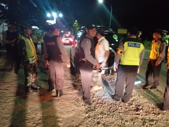 Anggota Koramil Kalijambe Bersama Polsek Sweeping Kendaraan Roda 4 Dan Roda 2