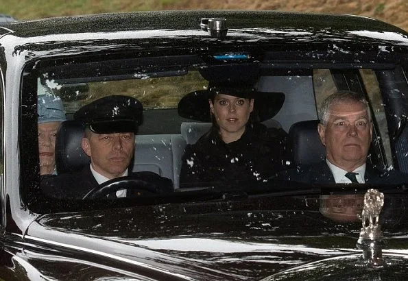 Queen Elizabeth II, Princess Beatrice and Lady Louise at Crathie Church. Meghan Markle, Kate Middleton, The Duchess of Cambridge