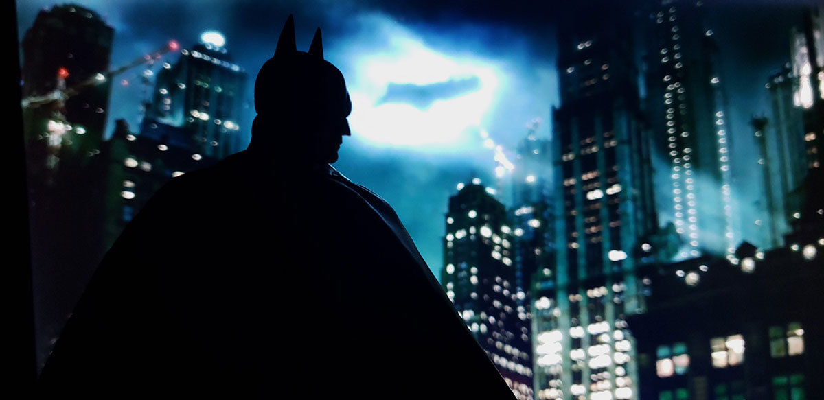 review - Mezco Sovereign Knight Batman (Review) 16-end5