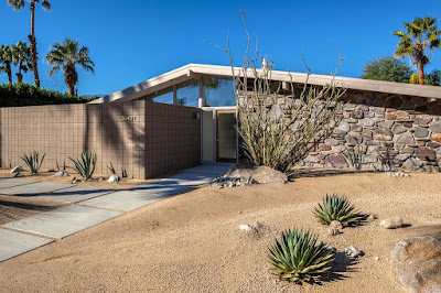 The Krisel Connection: Valley of the Sun Renovated Palmer & Krisel Home ...