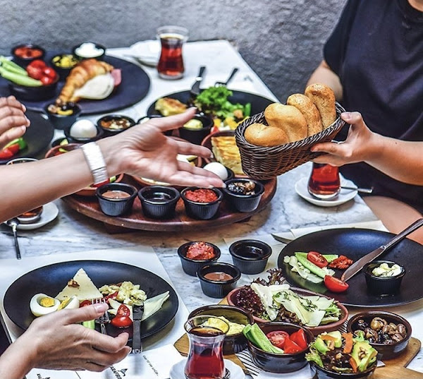 Karafırın Maslak�ın menüsünde neler var? (Pasta ve kahvaltı çeşitleri