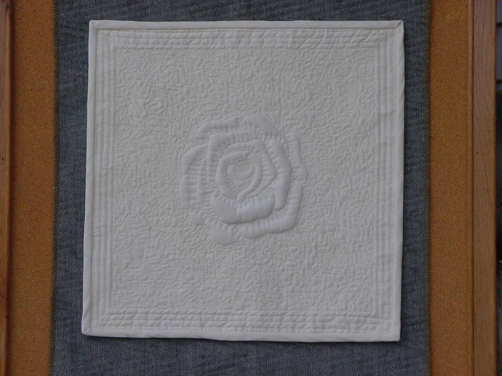 10ThousandProjects Post 5 Trapunto Quilting by Machine