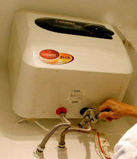 HƯỚNG DẪN TỰ SỬA B&Igrave;NH N&Oacute;NG LẠNH TẠI NH&Agrave;