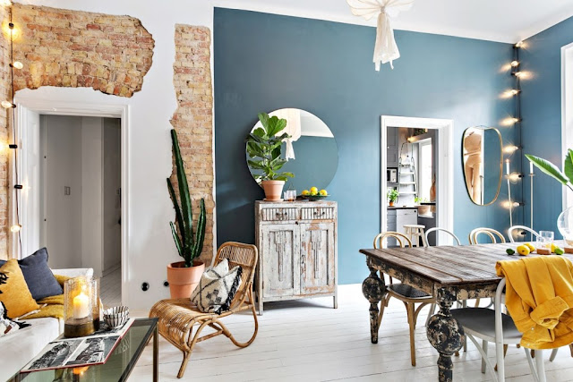 Scandinavian rustic-chic in blue tones