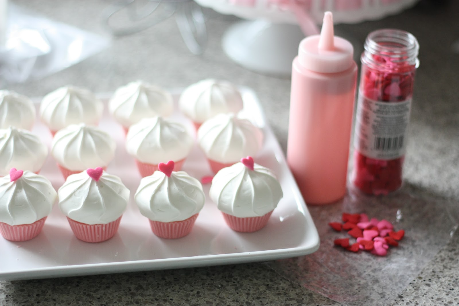 5M Creations Meringue & Candy Melt Cupcake Tutorial