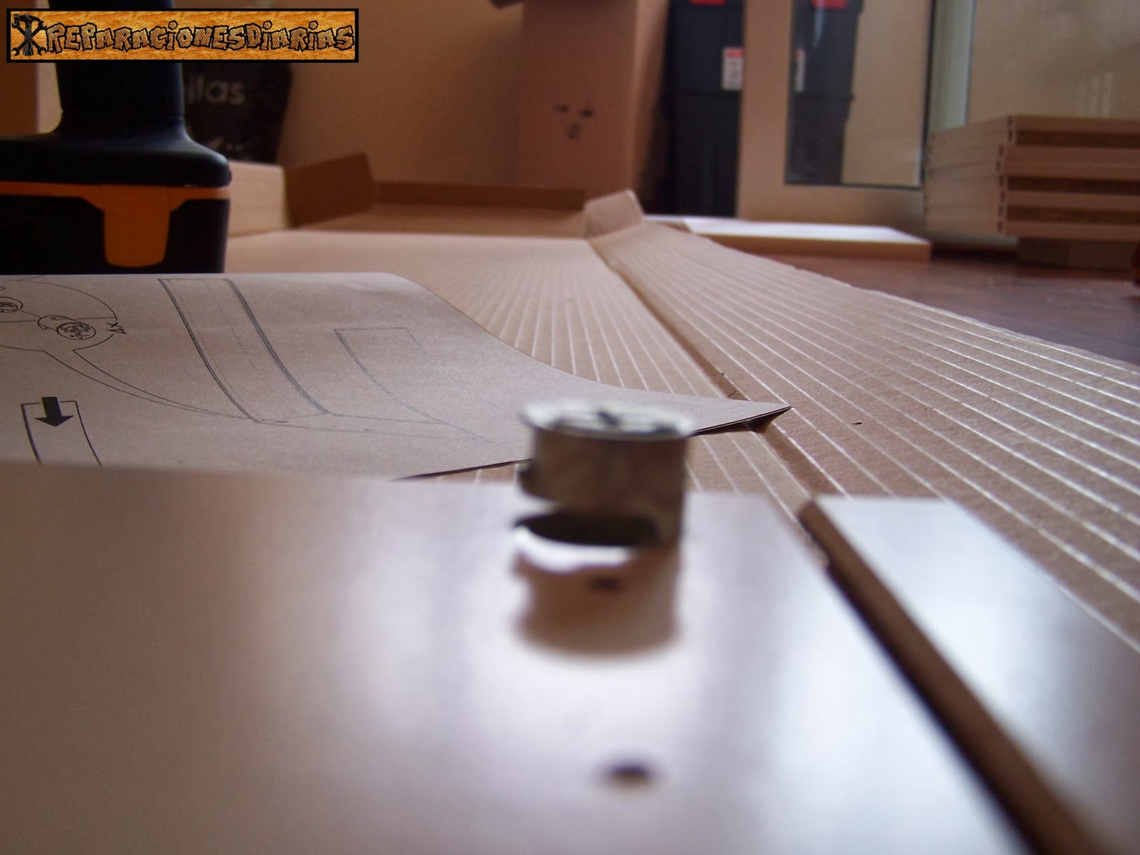 Reparacionesdiarias: INSTALACION DE UN MUEBLE PARA EL PASILLO: