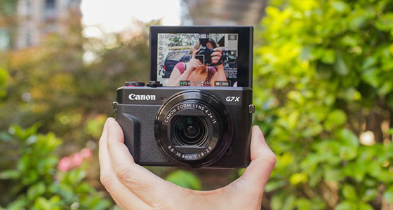 5 Kamera YouTuber Terkenal yang Paling Sering Dipakai