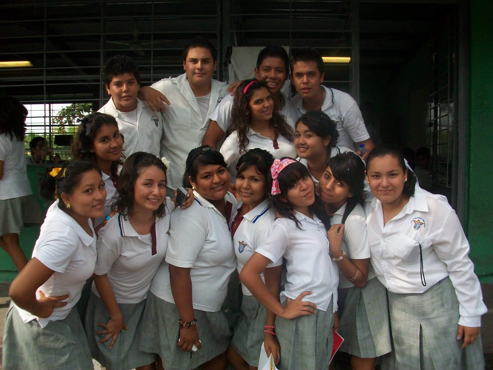 AMIGOS Y MAS:::::::::......: SECUNDARIA GREGORIO TORRES QUINTERO