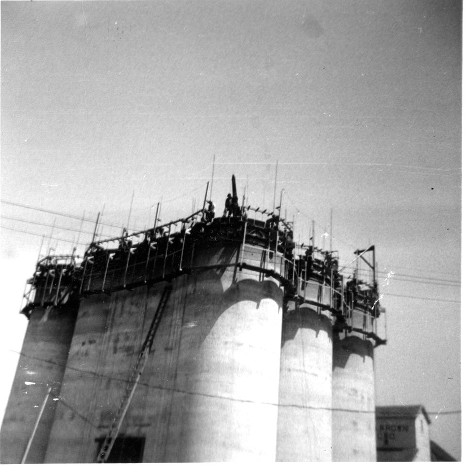 Towns and Nature Ocheyedan, IA Early Slip Form Grain Elevator with