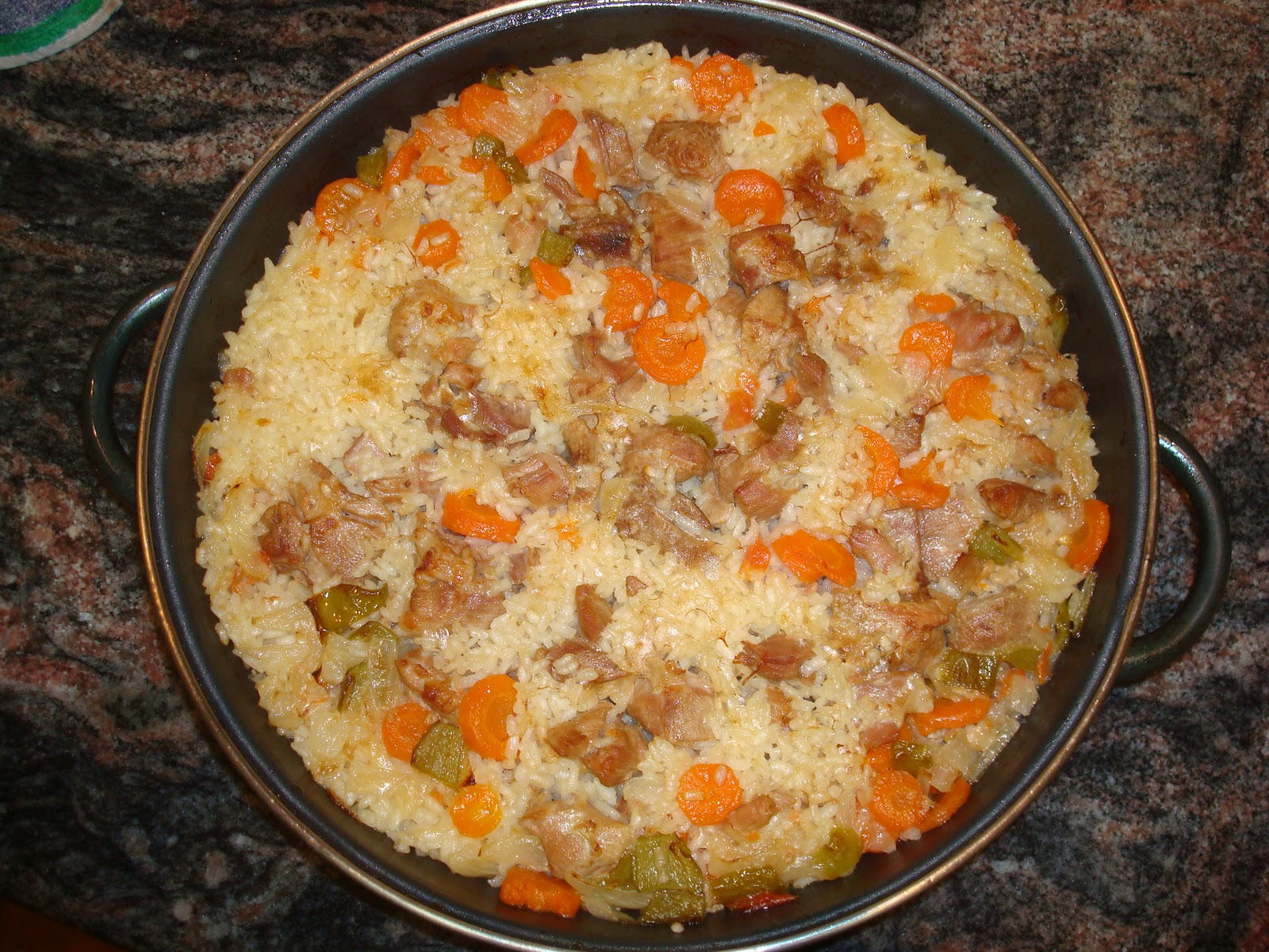 cocina casera y sana Paella de carne (ternera, pavo, salchichas o pollo)