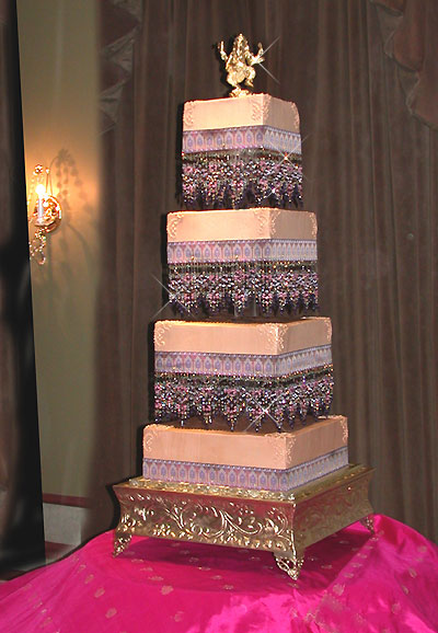 Wedding Cakes on Birthday Cakes  Wedding Cakes