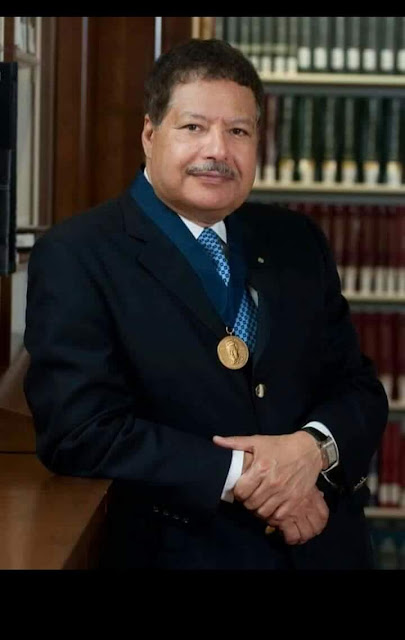 الدكتور أحمد زويل من مواليد 26 فبراير الدكتور أحمد زويل من مواليد 26 فبراير