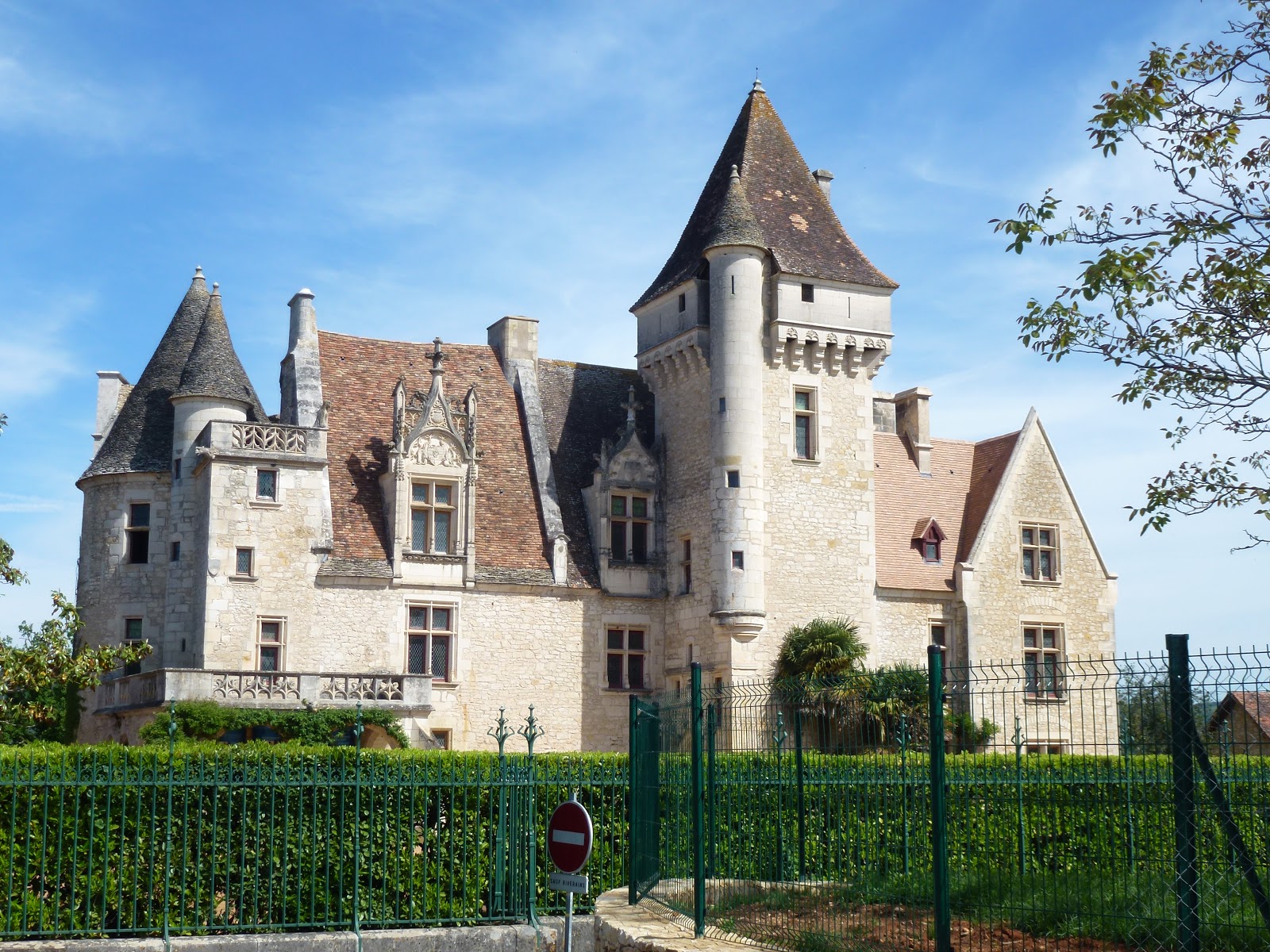 A Qui Appartient Le Chateau Des Milandes Armchair Travel With Martha: Le Chateau Des Milandes