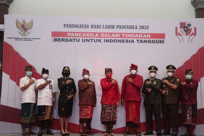 Bupati Gede Dana Luncurkan Peringatan Bulan Bung Karno Permanen Pelaksanaannya